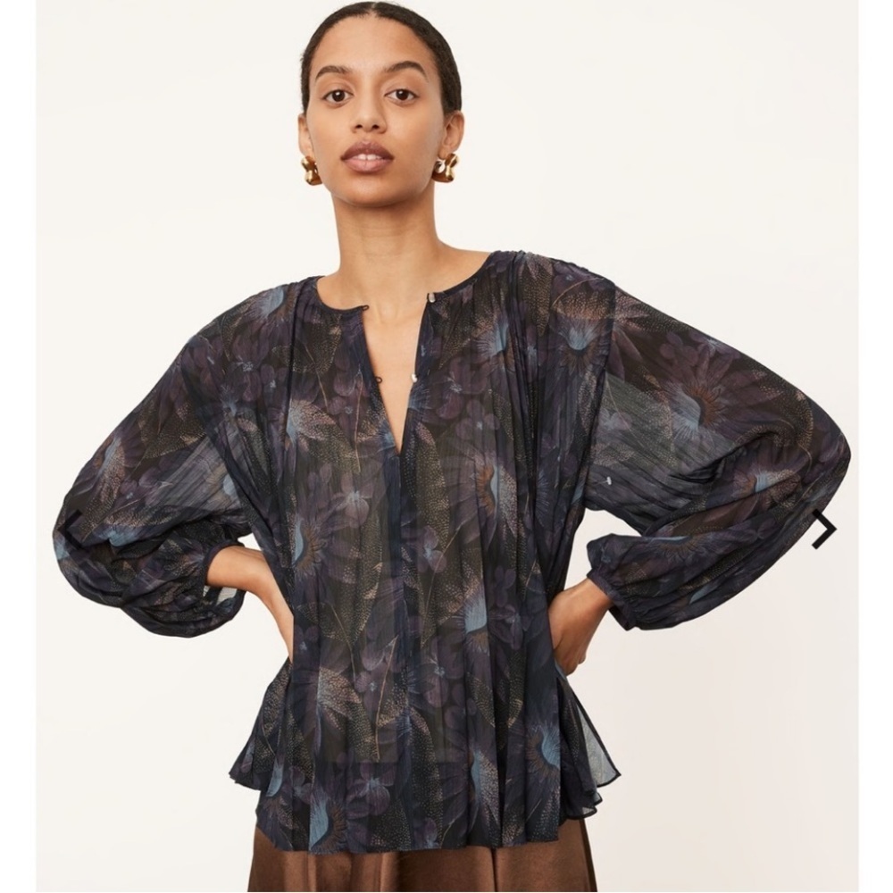 Vince Deco Sheer Floral Blouse Medium Pleated Long Sleeve Silk-Feel Top
